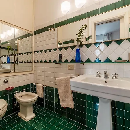 Colosseum - Charme Holidays Apartament *